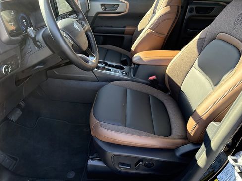 Used 2025 Ford Bronco Sport Outer Banks w/ Outer Banks Tech Package+ image 9