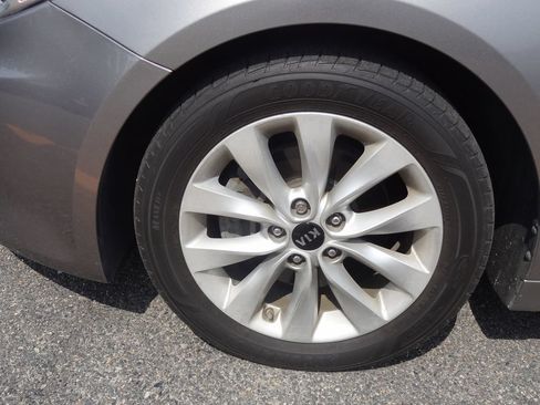 Used 2017 Kia Optima EX w/ Premium Package FWD image 14