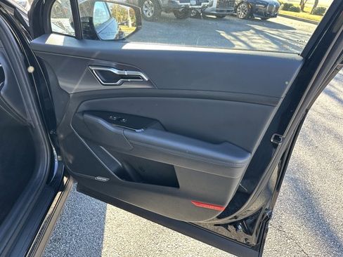 Used 2023 Kia Sportage SX image 17