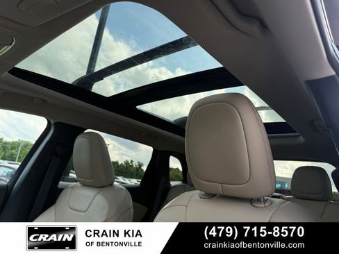 Used 2016 Jeep Cherokee Limited AWD/4WD image 22