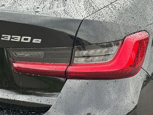 Used 2023 BMW 330e w/ Driving Assistance Package image 29