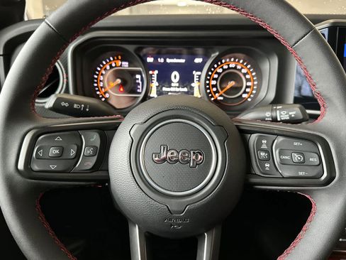 Used 2024 Jeep Gladiator Rubicon image 24