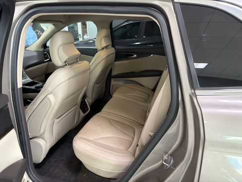 Used 2019 Lincoln Nautilus Select FWD image 10