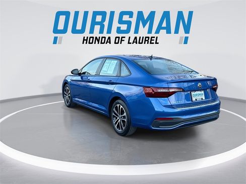 Used 2024 Volkswagen Jetta Sport image 6