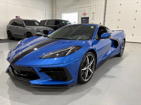 Used 2023 Chevrolet Corvette Stingray Premium Cpe w/ Z51 Performance Package RWD image 3
