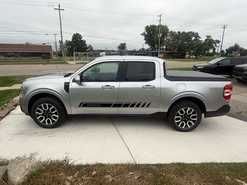Used 2022 Ford Maverick Lariat w/ Lariat Luxury Package AWD/4WD image 3