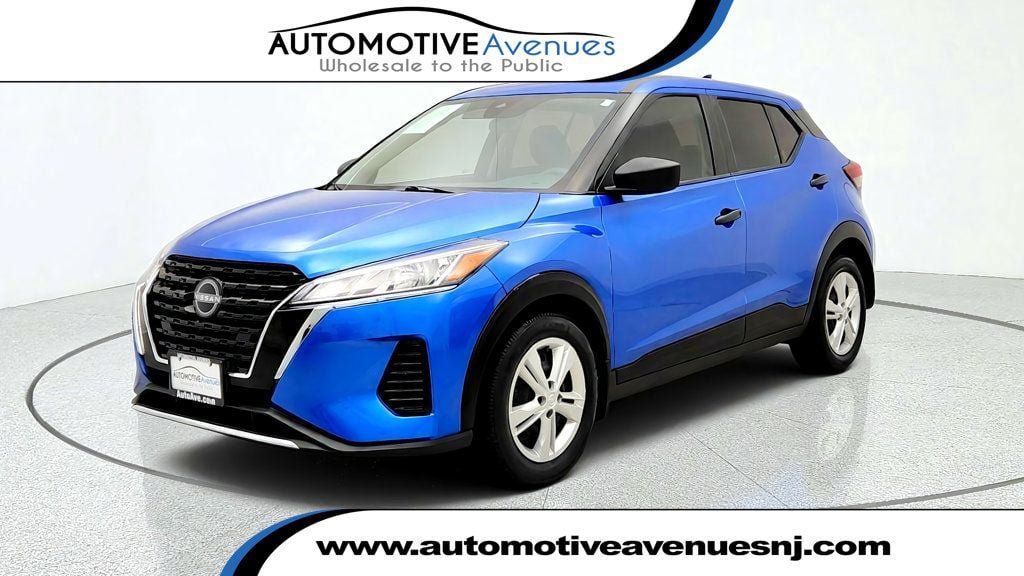 Used 2023 Nissan Kicks S FWD image 1