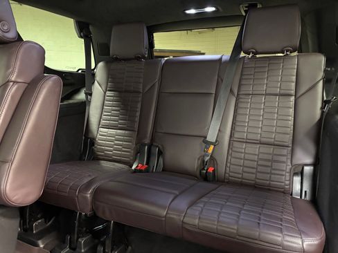 Used 2023 Cadillac Escalade Premium Luxury Platinum AWD/4WD image 27