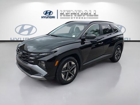 Used 2025 Hyundai Tucson SEL FWD image 3