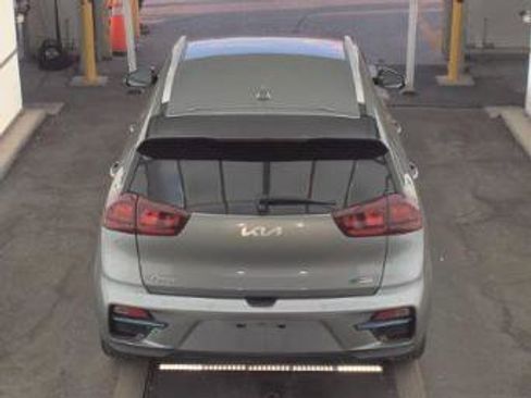 Used 2022 Kia Niro EX w/ Cold Weather Package image 7