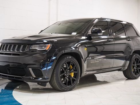 Used 2018 Jeep Grand Cherokee Trackhawk w/ Trailer Tow Group IV image 4