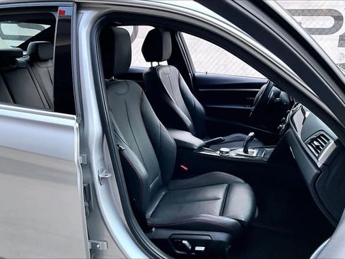 Used 2018 BMW 330e image 8