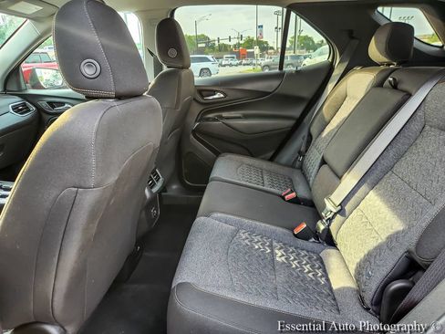 Used 2023 Chevrolet Equinox LT FWD image 9