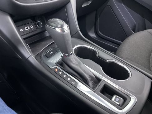 Used 2020 Chevrolet Equinox LT AWD/4WD image 18