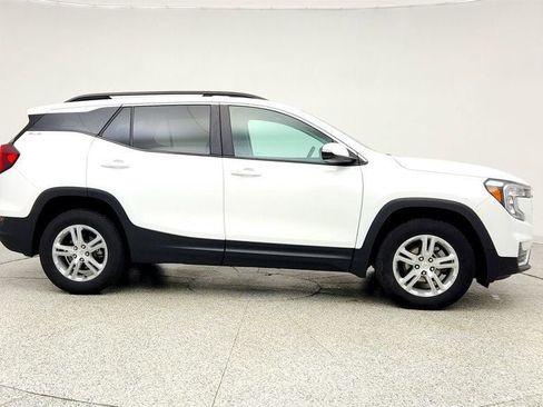 Used 2024 GMC Terrain SLE w/ Driver Convenience Package AWD/4WD image 4