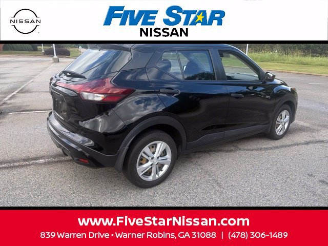 Used 2024 Nissan Kicks S FWD image 11
