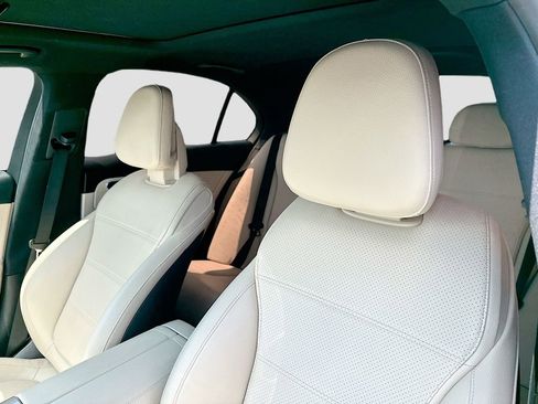 Used 2022 Mercedes-Benz C 300 Sedan image 12