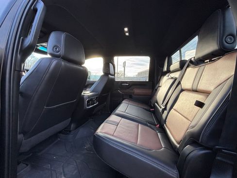 Used 2021 Chevrolet Silverado 3500 High Country image 6