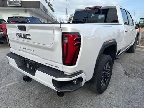 Used 2024 GMC Sierra 3500 Denali Ultimate image 7
