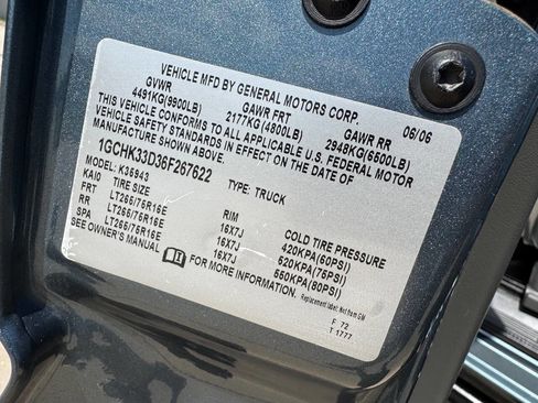 Used 2006 Chevrolet Silverado 3500 LT w/ Heavy-Duty Power Package AWD/4WD image 38