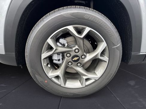 New 2026 Chevrolet Trax LT w/ Driver Confidence Package FWD image 14