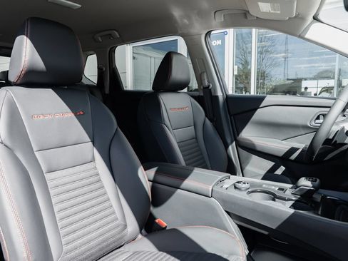 New 2026 Nissan Rogue SV AWD/4WD image 27