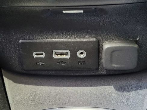 Used 2023 Chevrolet Malibu LT FWD image 12