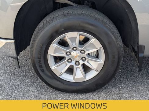 Used 2025 Chevrolet Silverado 1500 LT AWD/4WD image 11