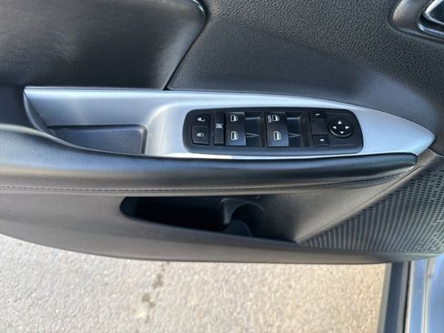 Used 2020 Dodge Journey SE w/ SE Popular Equipment Group image 11