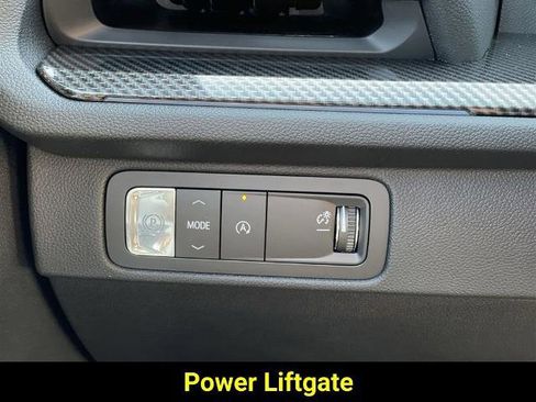 New 2026 Chevrolet Traverse High Country image 14