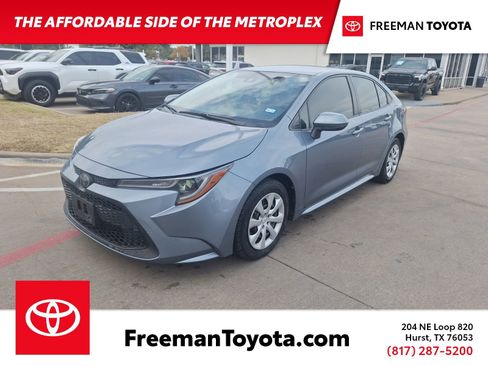 Used 2020 Toyota Corolla LE image 1
