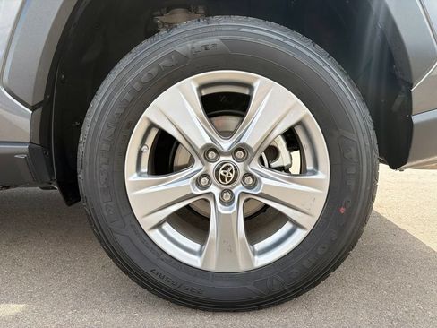 Used 2024 Toyota RAV4 LE AWD/4WD image 21