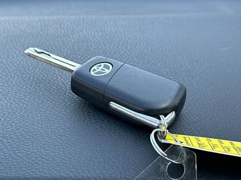 Used 2024 Toyota Camry SE FWD image 10