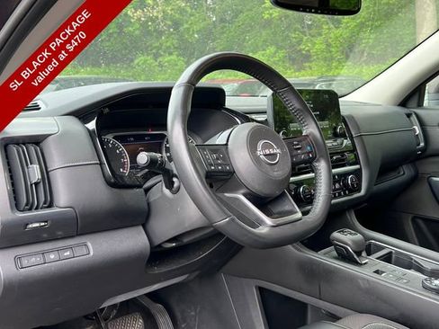 Used 2022 Nissan Pathfinder SL w/ SL Black Package AWD/4WD image 2