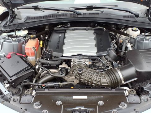 Used 2022 Chevrolet Camaro SS RWD image 32
