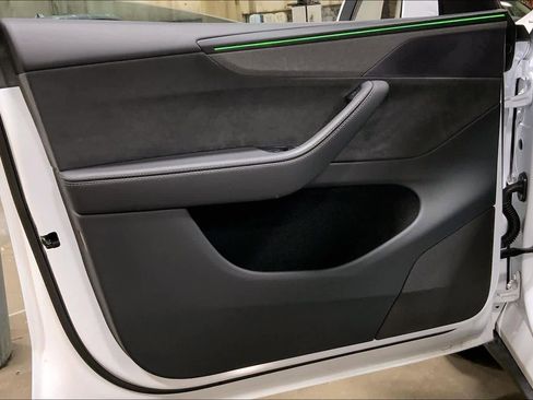 Used 2026 Tesla Model Y AWD image 22