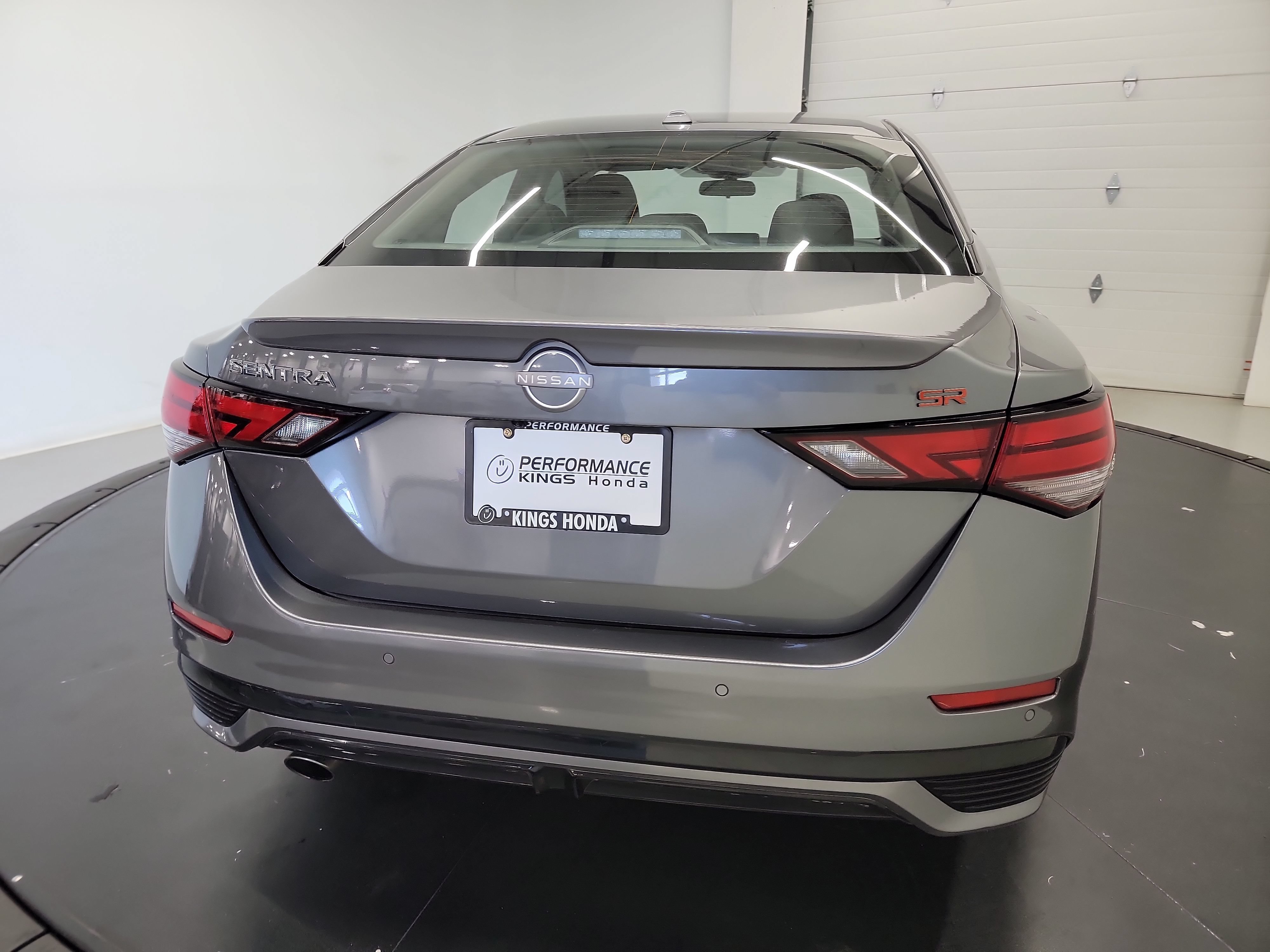 Used 2025 Nissan Sentra SR FWD image 8