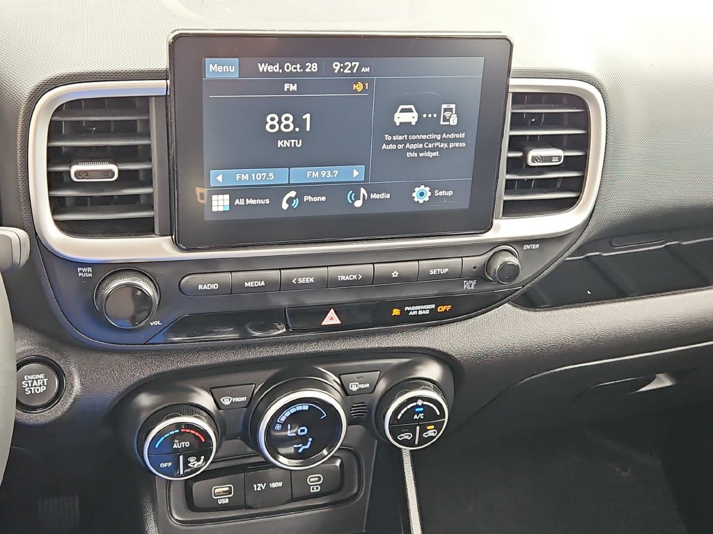 Used 2025 Hyundai Venue SEL FWD image 19