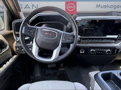 Used 2024 GMC Sierra 1500 SLE RWD image 9