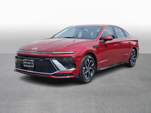 Used 2025 Hyundai Sonata SEL FWD image 1