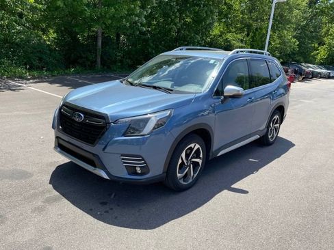 Used 2023 Subaru Forester Touring AWD/4WD image 2