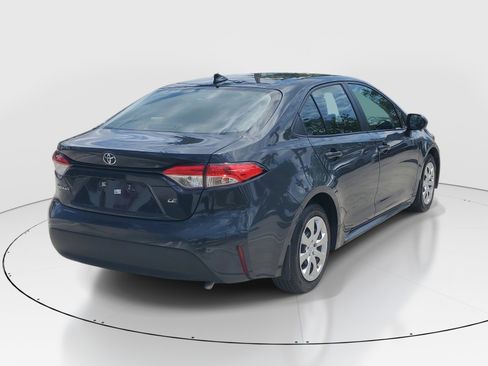 Certified 2025 Toyota Corolla LE FWD image 3