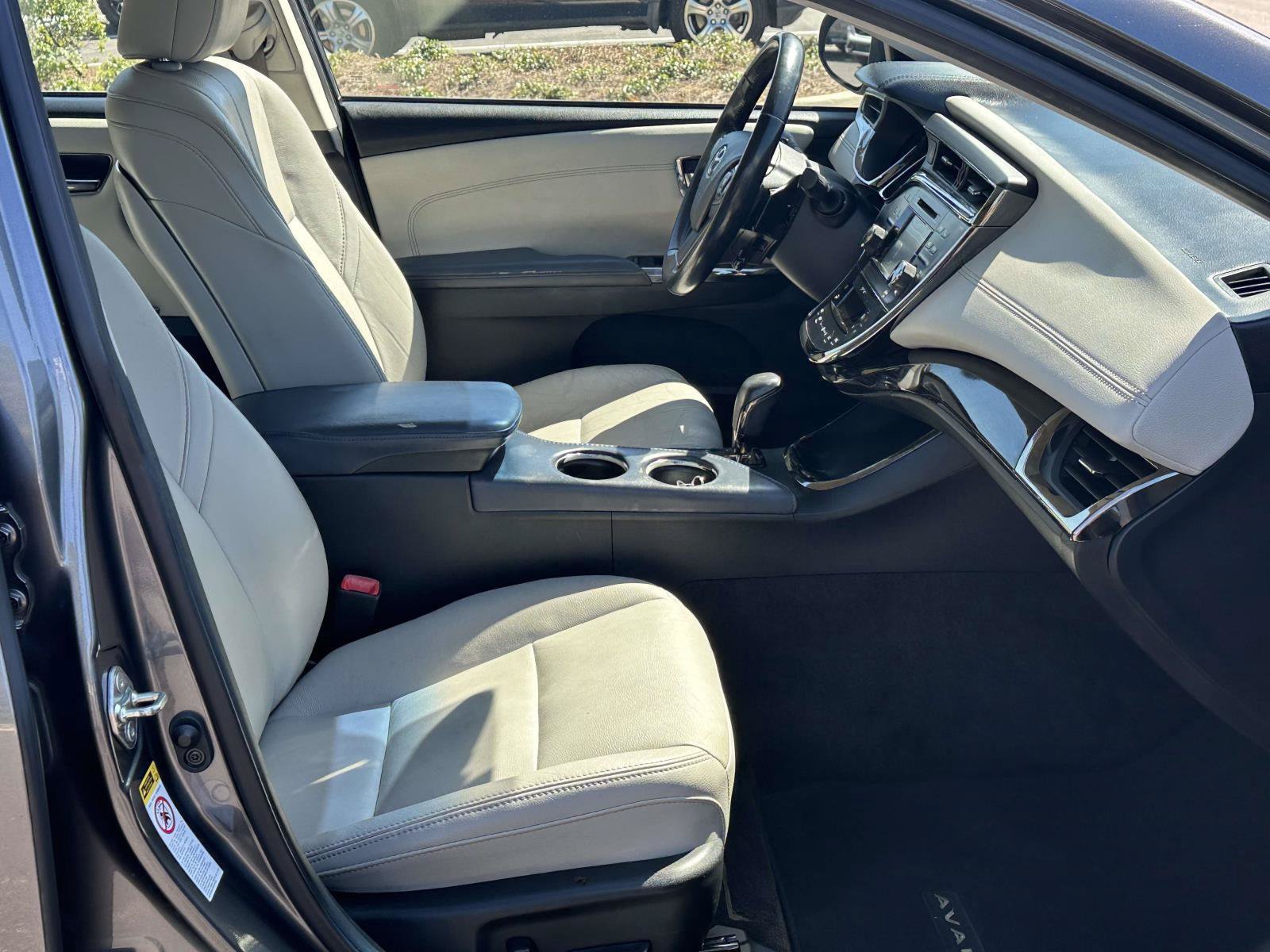 Used 2014 Toyota Avalon XLE Touring FWD image 6