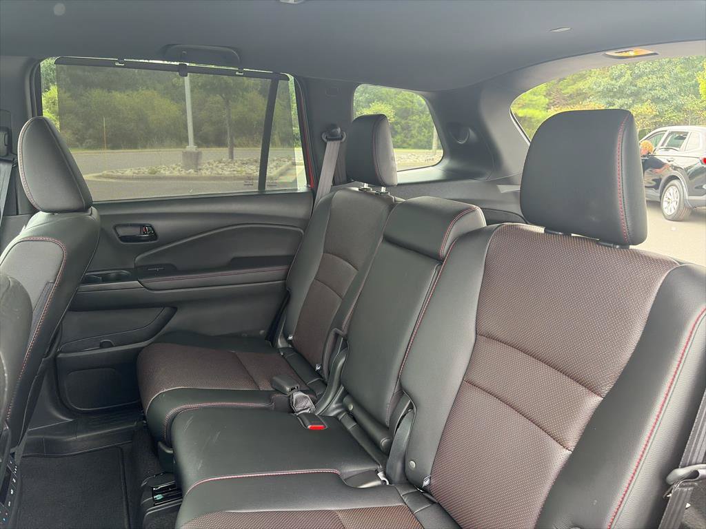 Certified 2024 Honda Passport Black Edition image 19