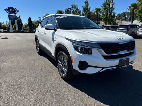 Used 2022 Kia Seltos LX AWD/4WD image 8