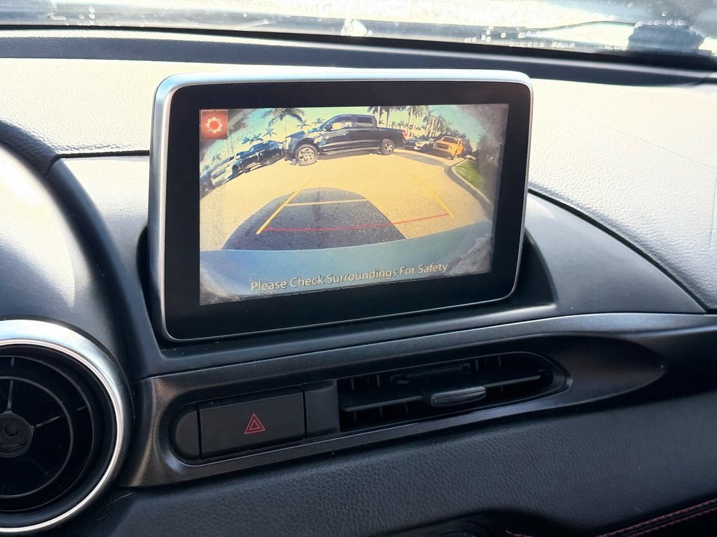 Used 2019 FIAT 124 Spider RWD image 19