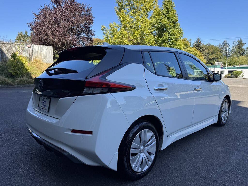 Used 2025 Nissan Leaf S FWD image 3