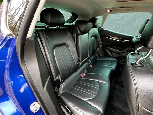 Used 2019 Maserati Levante image 25