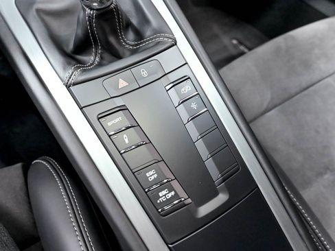 Used 2018 Porsche 911 GT3 RWD image 69
