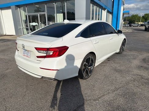 Used 2019 Honda Accord Sport image 5